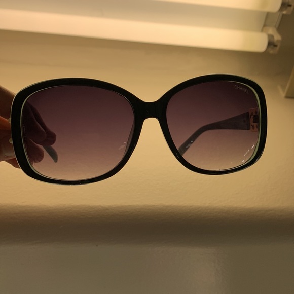 CHANEL sunglasses vintage